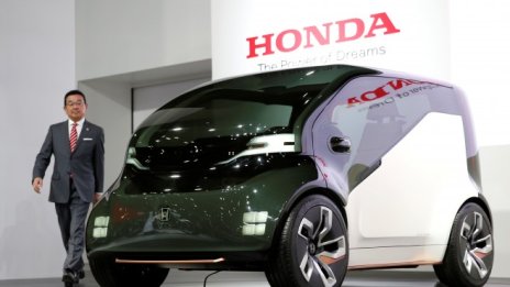 Brexit застрашава производството на Honda и Aston Martin