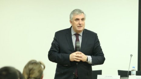 Калфин: Случаят от Минск е абсурден сюжет