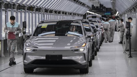 Предаде ли току-що Тръмп цялата автомобилна индустрия в ръцете на Китай?