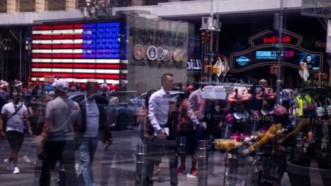 Акциите на Nvidia подкрепят американските индекси в началото на новата седмица*