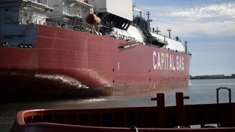 Ниската цена на газа изяжда печалбата на Cheniere