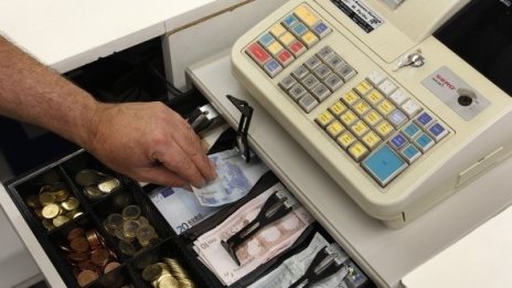 Фирмите ще имат 72 часа преди НАП да блокира касовите апарати при проблем