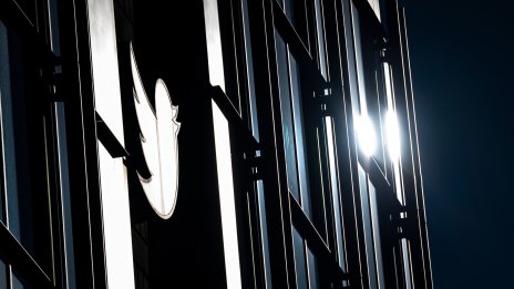 Twitter съкращава още работни места, за да намали разходите