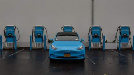 САЩ осигуряват гратисен период относно правилата за данъчни облекчения за електромобили