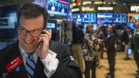 Акциите на Wall Street започват новата седмица устремени нагоре* 