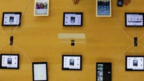 Шок за Apple – САЩ забраняват по-стари модели iPhone и iPad