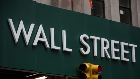 Намаленият риск апетит дойде и на Wall Street