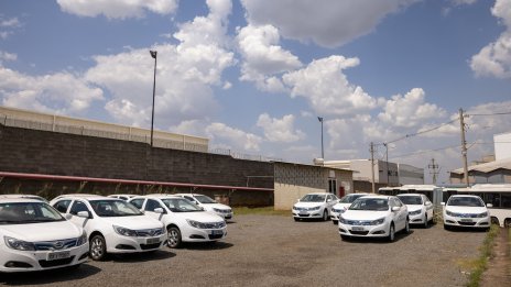 Продажбите на нови леки коли в Китай растат през ноември за четвърти пореден месец