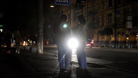 Стотици хиляди семейства в Киев са без вода и ток