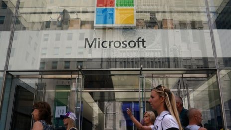 САЩ разследват Microsoft заради подкупи в Унгария?