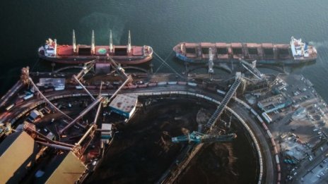 Канада забранява достъпа на руски кораби до пристанищата и водите си