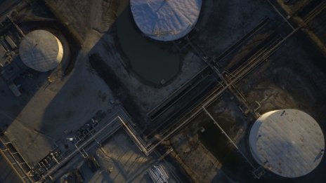 Опасенията за сигурността изтласкаха цената на петрола над 110 долара за барел*