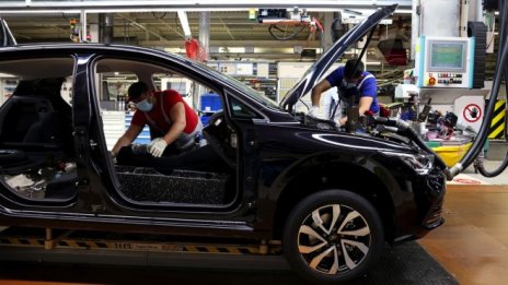 Volkswagen спира производството във Волфсбург заради кризата с доставките