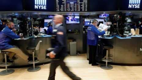S&P 500 и Dow с пети пореден месец на ръст