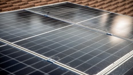 Правителството намали таваните на приходите за енергийните дружества