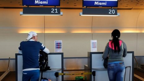 Несигурността около Тръмп удря и самолетните резервации към САЩ