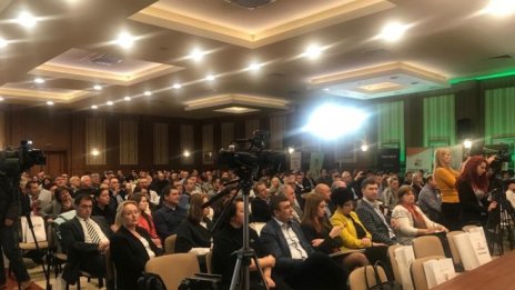 Земеделците ще получат зелените директни плащания през април