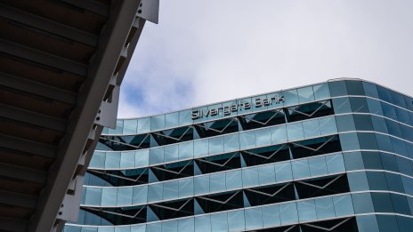 Любимата банка на криптосектора Silvergate не е сигурна в бъдещето си