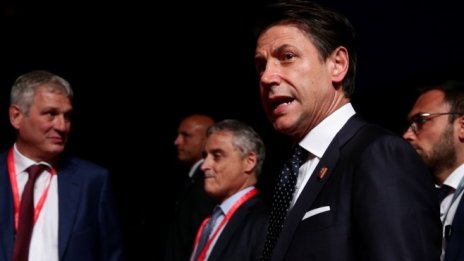 Италианският премиер свика среща, която да реши бюджетната безизходица