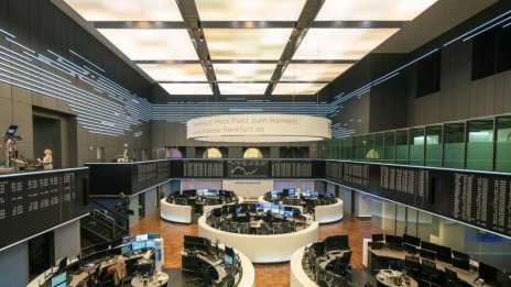 Европейските пазари затвориха с резки спадове в петък