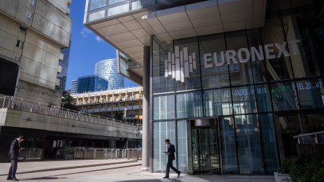 Европейските борси затвориха на червено под натиска на разпродажбите в технологичния сектор 
