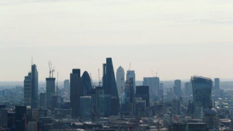 Fitch очаква корекция на "силно надценения" пазар на офиси в Лондон