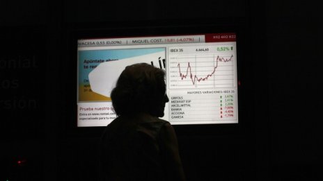 Каталунският конфликт отново прати мадридската борса надолу