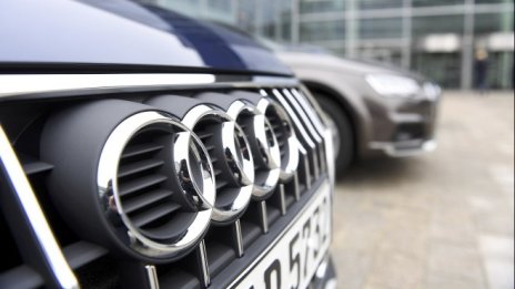 Масови сервизни акции на Mercedes и Audi в Китай