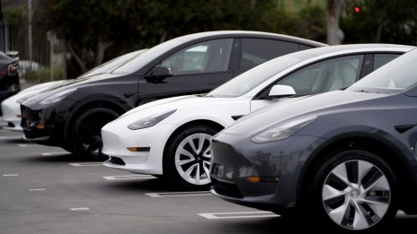 Доставките на Tesla за третото тримесечие се разминават с прогнозите