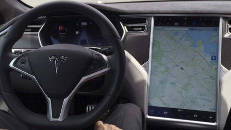 Tesla ускорява силно производството на електрическите си коли