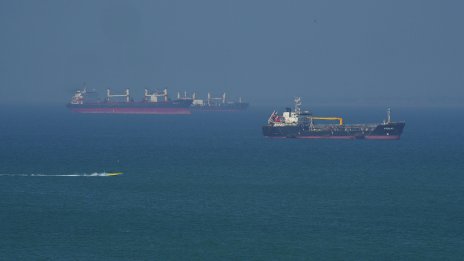Катар изпрати първата си доставка на LNG през Ормузкия проток от началото на войната