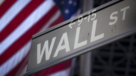 Позитивизъм завладява Wall Street в началото на търговията*