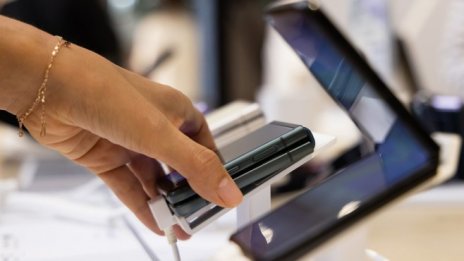 Samsung излезе победител от кризата с чиповете