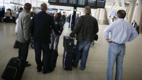 Евростат: Едва 2% от българите пътуват зад граница по туризъм