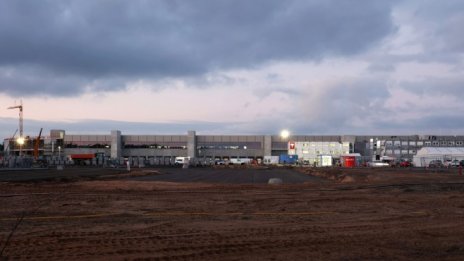 Две години по-късно Tesla още не може да започне производство в Германия