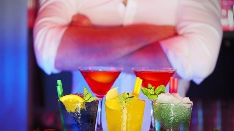 Пет заведения в Приморско са запечатани след проверка на данъчните