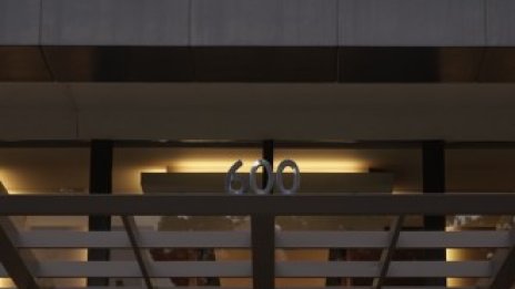 WeWork намалява наемите наполовина