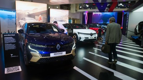 Де Мео: Renault е на прав път с новия си електромобил