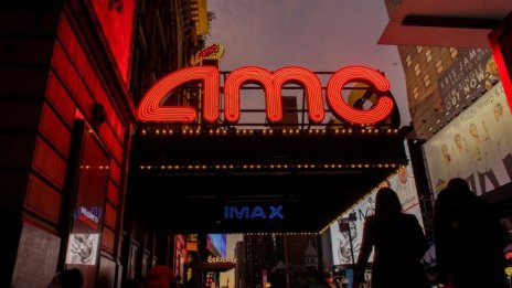 Инвеститорите в Reddit изстреляха акциите на AMC с 95% за ден