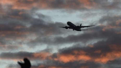 Авиокомпании обещаха на ЕК да възстановяват навреме разходи при отменени полети