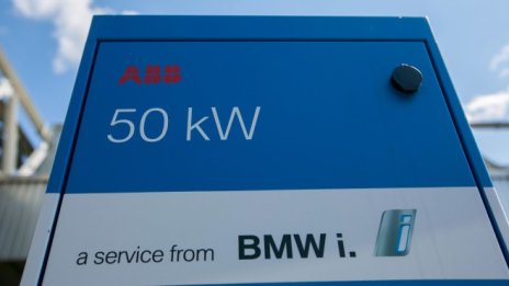 ABB пуска на пазара най-бързата зарядна станция за електромобили в света