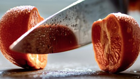 Колко ще поскъпне биткойнът след разполовяването? Криптосекторът е затаил дъх