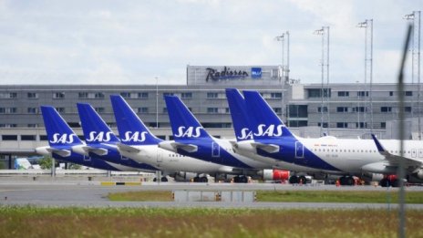 Скандинавската авиокомпания SAS подаде документи за защита от банкрут