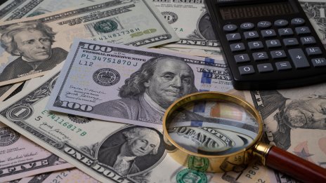 M&A сделките се свиват с 10%, ограничавайки шанса за рекордна година
