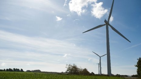 Дружество на "Лукойл" продължава да купува вятърни енергийни паркове у нас