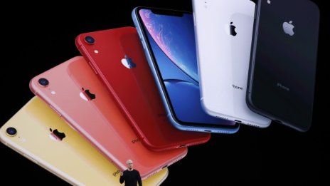 Графика на деня: Кой колко плаща за новите iPhone-и?