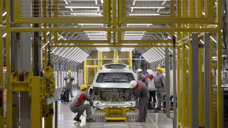 Износът на електромобили от Китай бележи рекорд през ноември