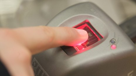 Системата за пръстовите отпечатъци в болниците отказа*