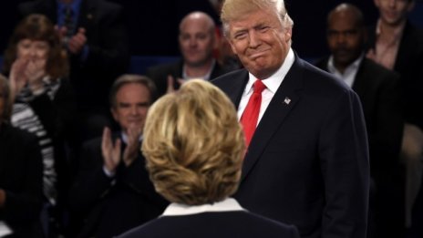 И Тръмп, и Клинтън са непредсказуеми кандидати, коментира експерт