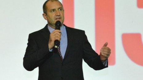 Дистанцията между кандидатите за президентския вот става все по-малка